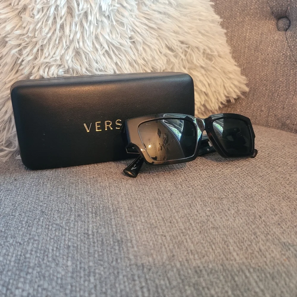 Versace sunglasses, Brand New without tags sunglasses, authentic - Picture 1 of 15
